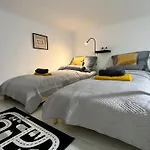 Apartment West Station Gallery - Free Parking, Cozy Home, Perfect For Families *