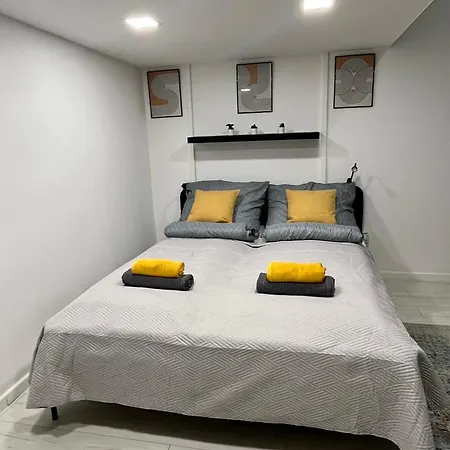 West Station Gallery - Free Parking, Cozy Home, Perfect For Families Budapeszt