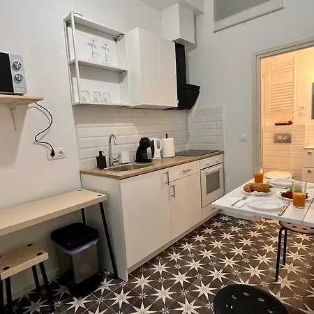 West Station Gallery - Free Parking, Cozy Home, Perfect For Families * Budapesta
