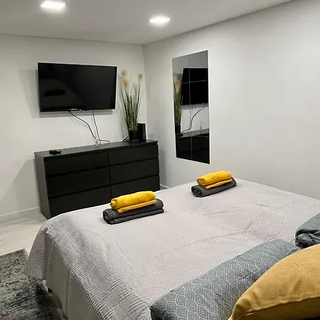 West Station Gallery - Free Parking, Cozy Home, Perfect For Families Apartament