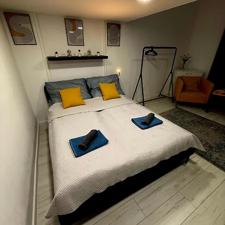 West Station Gallery - Free Parking, Cozy Home, Perfect For Families Budapesta