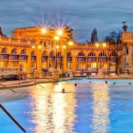 West Station Gallery - Free Parking, Cozy Home, Perfect For Families * Budapesta