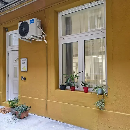 West Station Gallery - Free Parking, Cozy Home, Perfect For Families