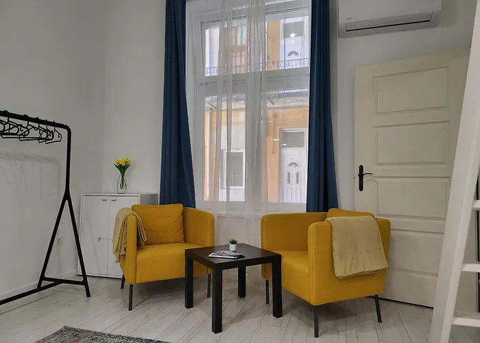Apartman West Station Gallery - Free Parking, Cozy Home, Perfect For Families Budapest
