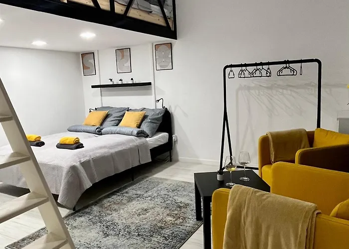 West Station Gallery - Free Parking, Cozy Home, Perfect For Families 아파트 부다페스트