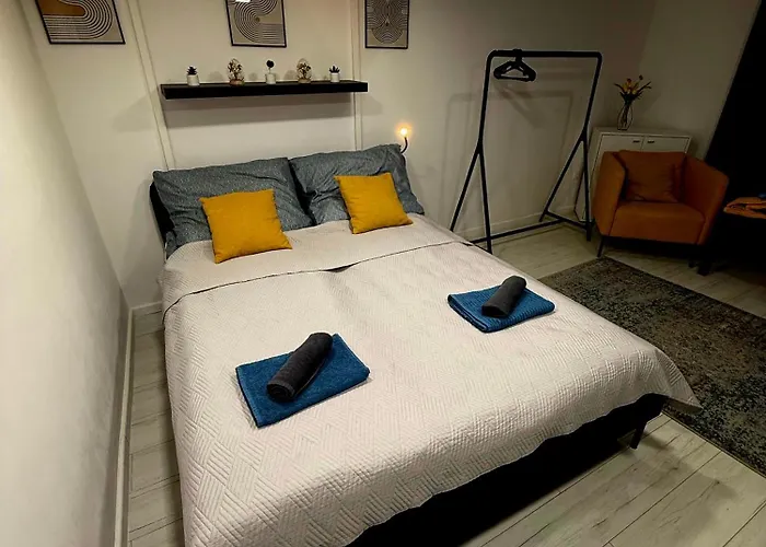 West Station Gallery - Free Parking, Cozy Home, Perfect For Families 부다페스트